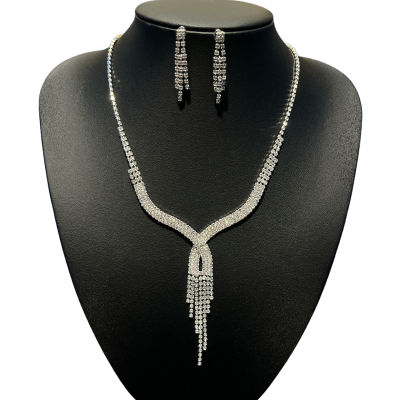 Σετ κολιέ και σκουλαρίκια Lines ασημί Σετ κολιέ και σκουλαρίκια Lines ασημί